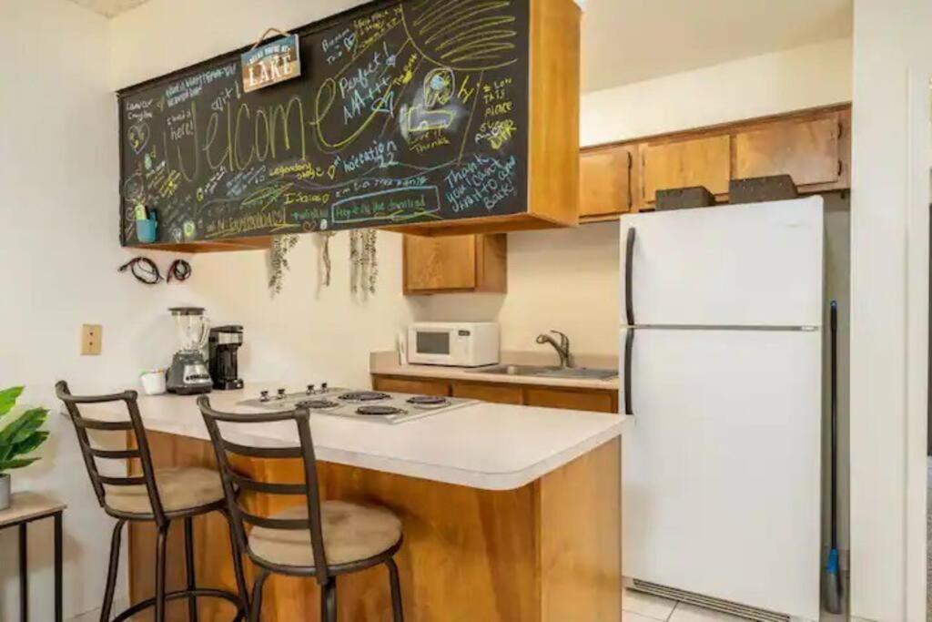 Pool King Lake Suite-Walk To Dt & Lake! Lake Havasu City Dış mekan fotoğraf