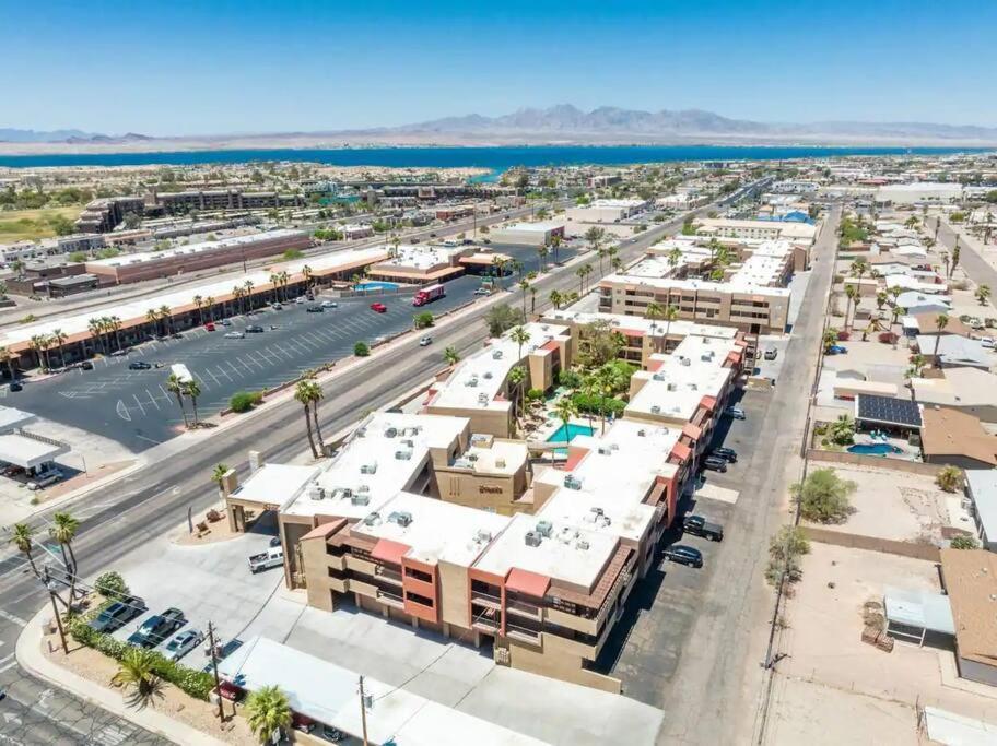 Pool King Lake Suite-Walk To Dt & Lake! Lake Havasu City Dış mekan fotoğraf
